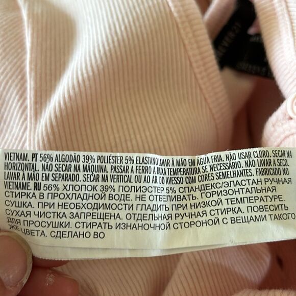 Forever‎ 21 Ribbed pale pink button up cropped Top Medium - Picture 6 of 6